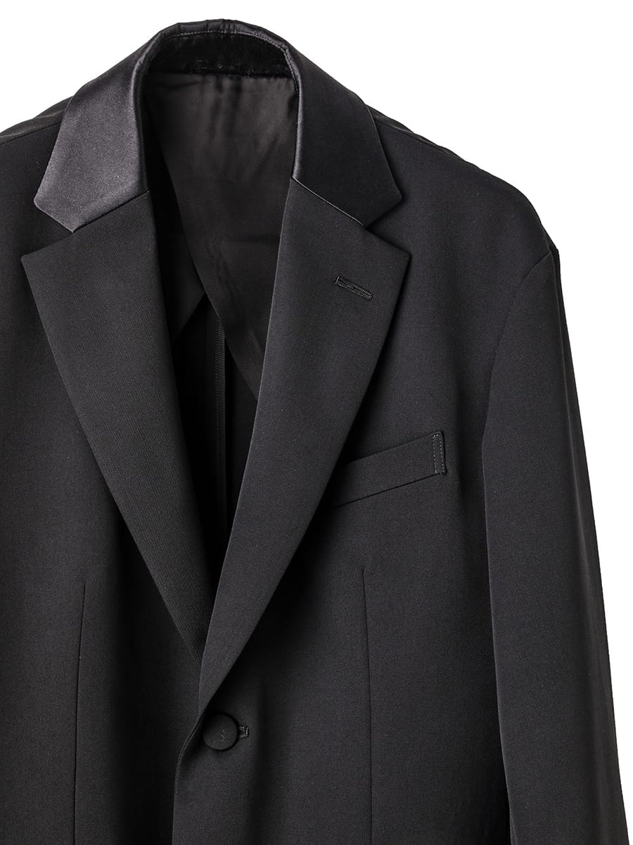 sj.0009AW25-black notched lapel 2b jacket. The Black-and-White