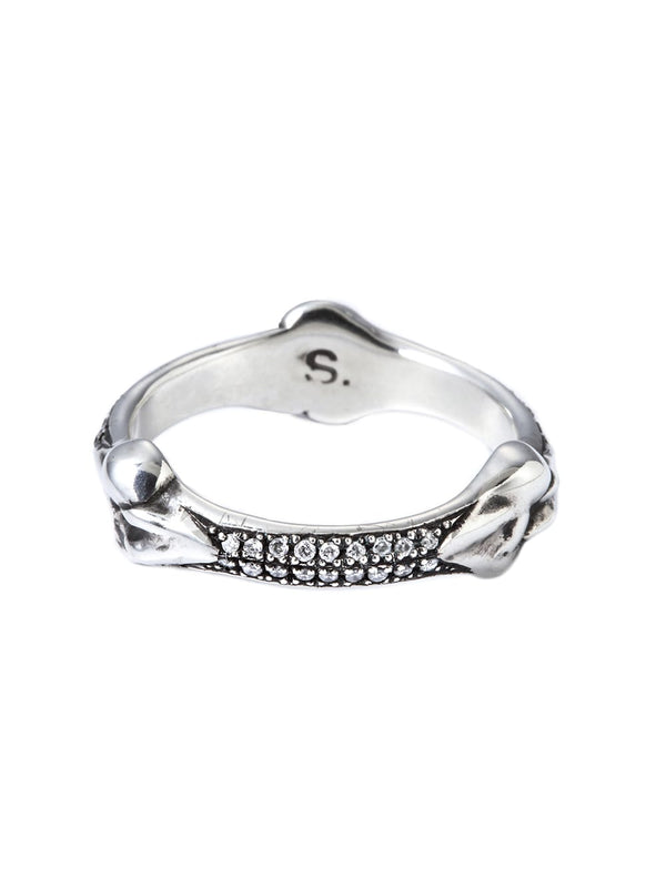 bone shaped band ring.with diamond