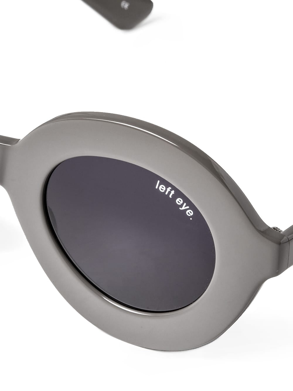 round shape sunglasses.