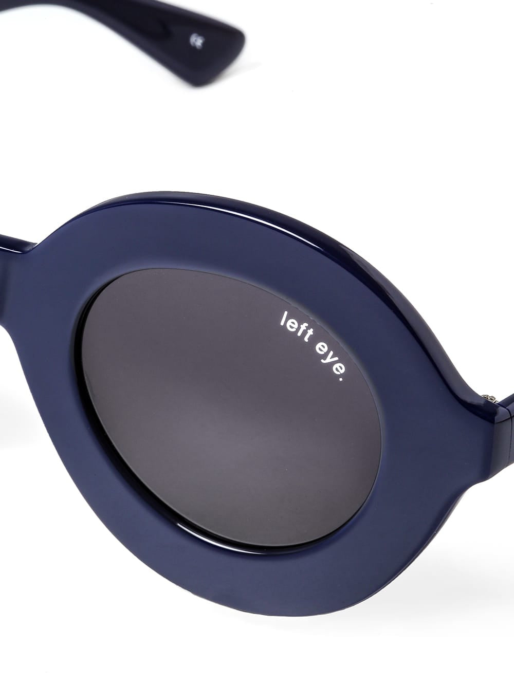 round shape sunglasses.