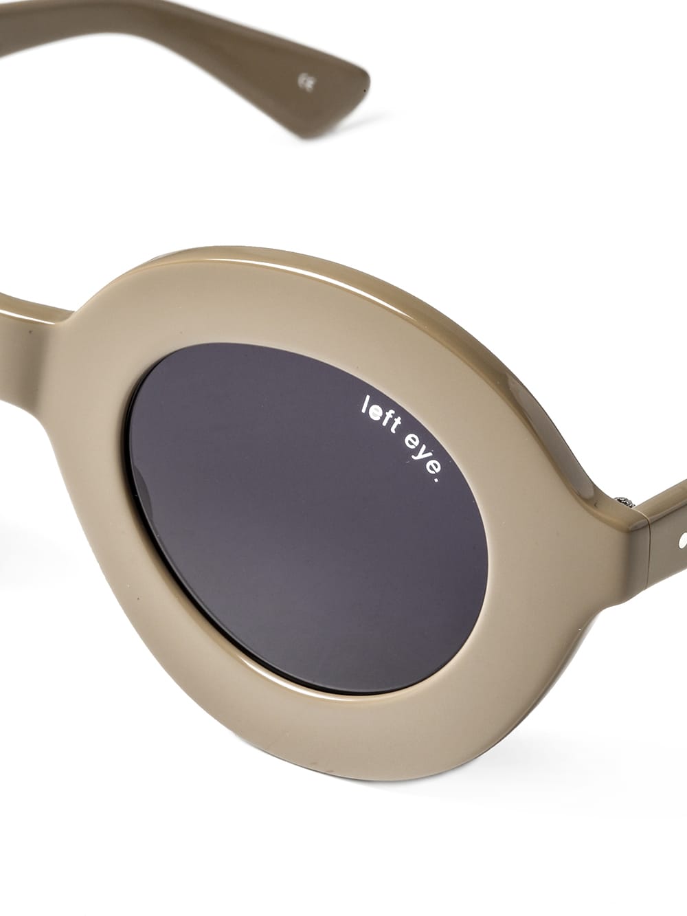 round shape sunglasses.