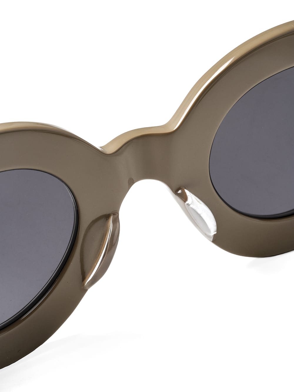 round shape sunglasses.