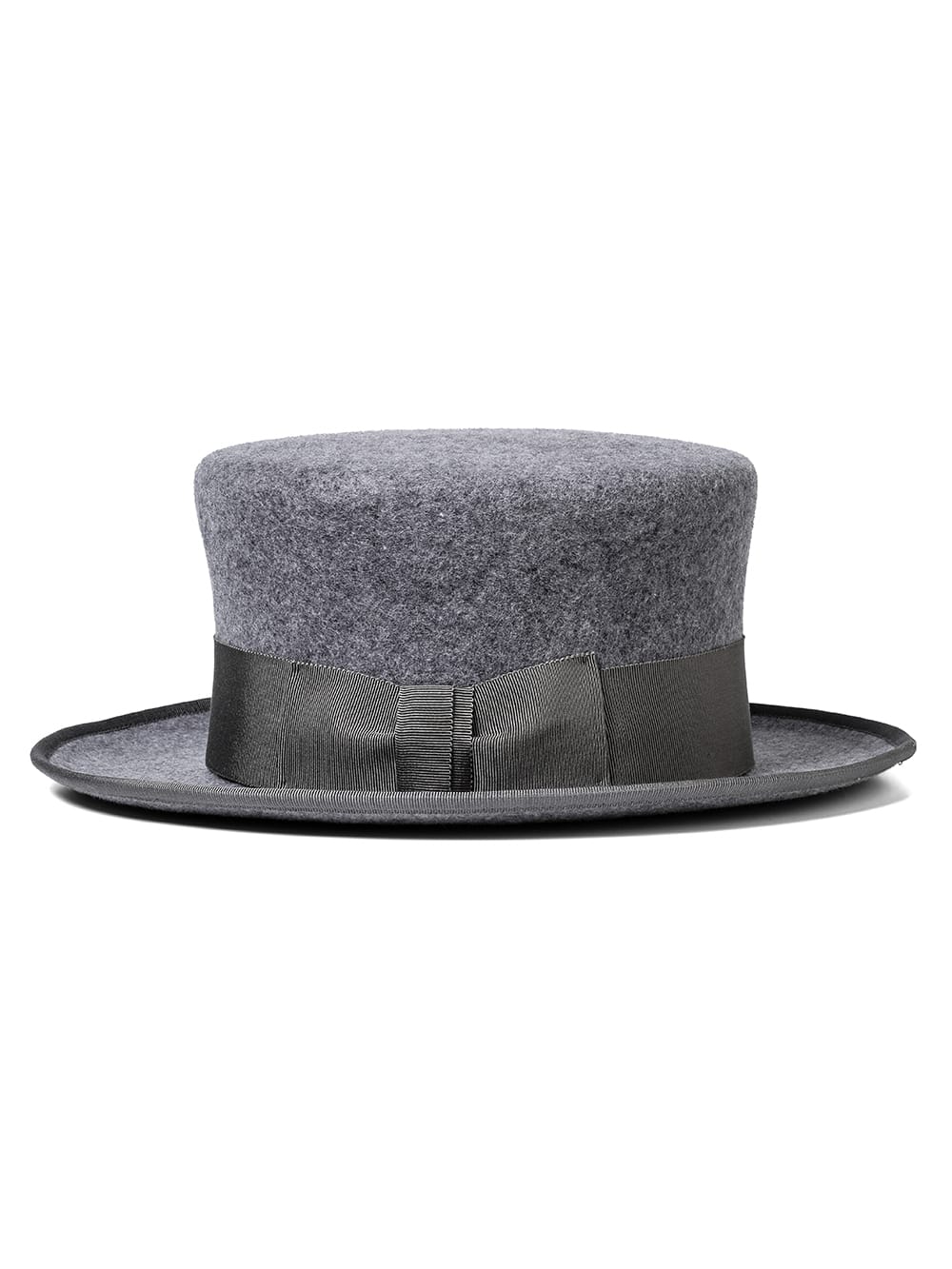 silk hat.