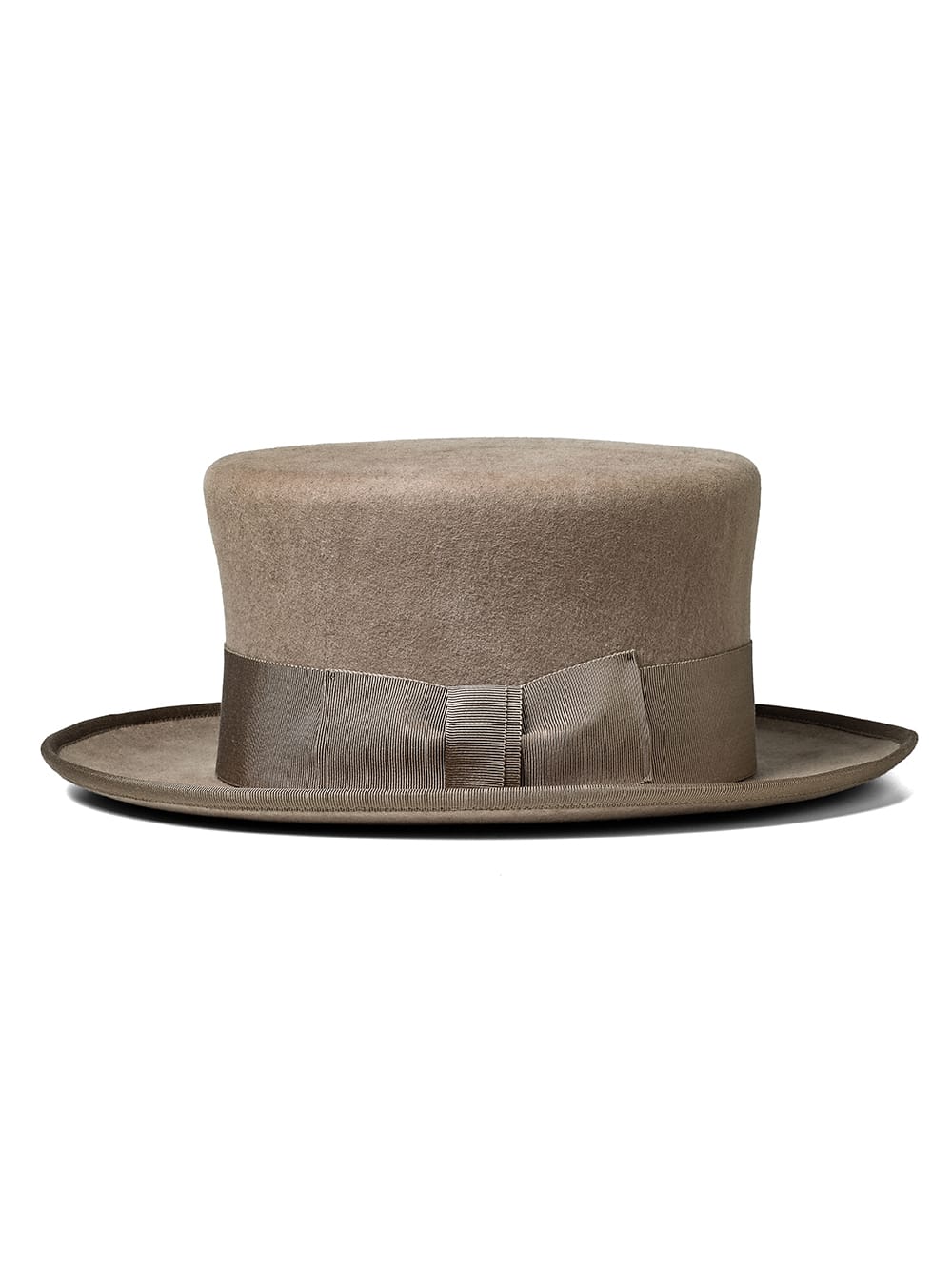 silk hat.