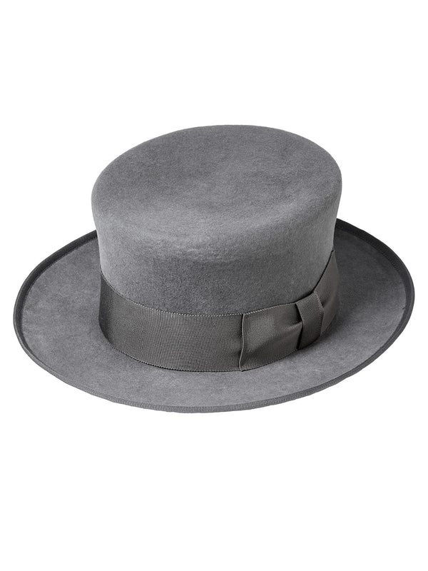 silk hat.