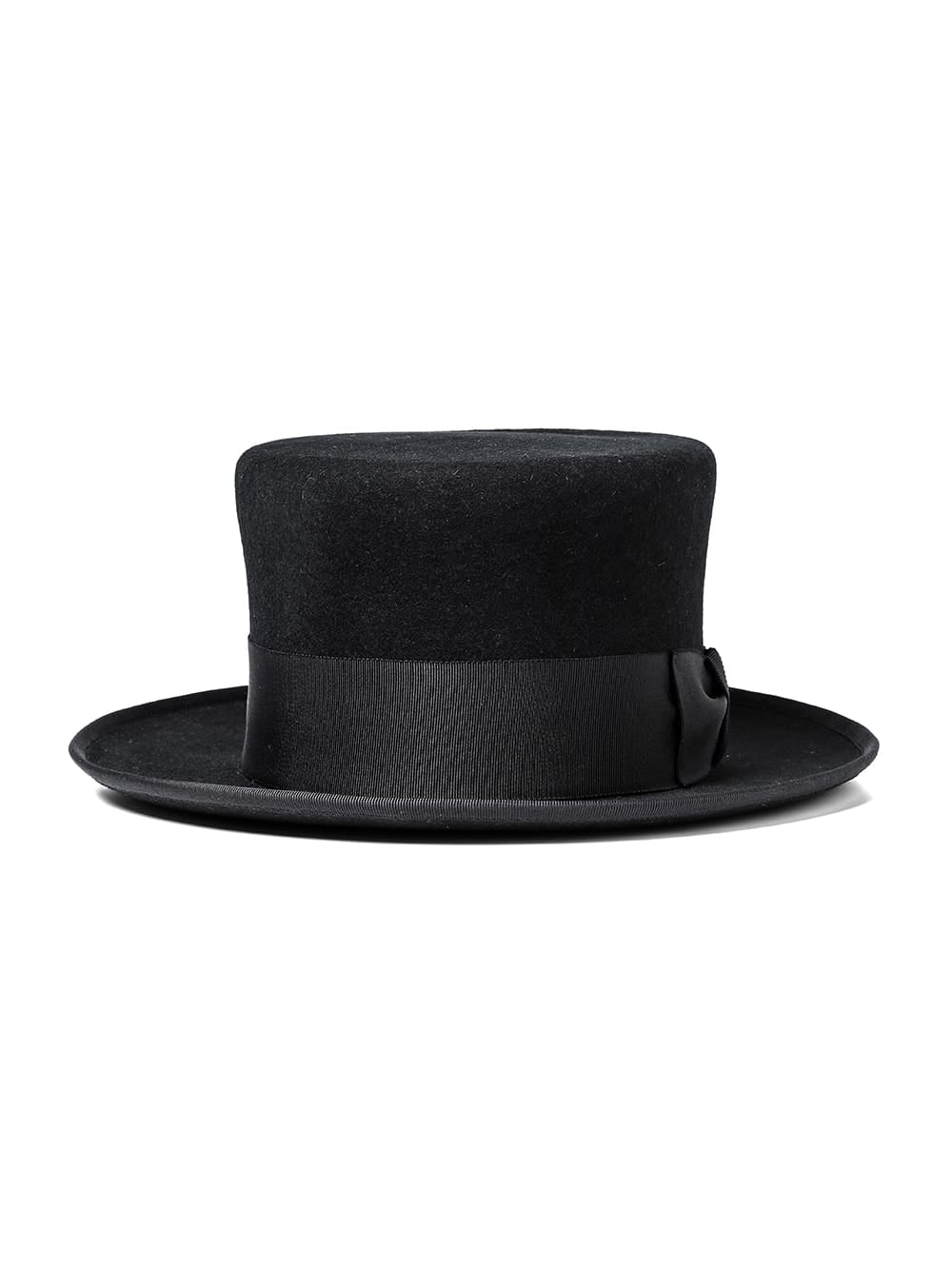 silk hat.