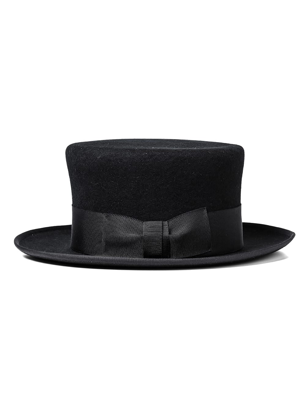 silk hat.