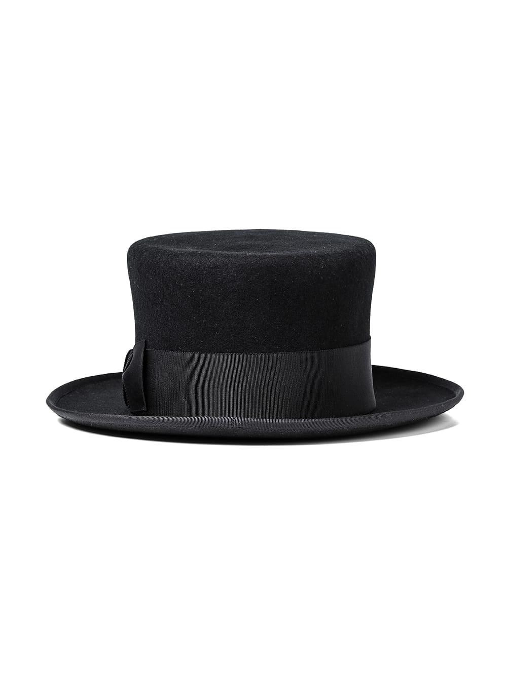 silk hat.