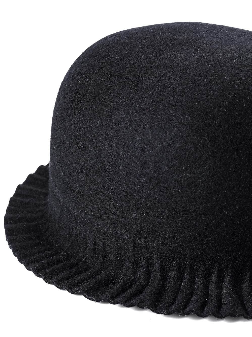 short brim pleated hat