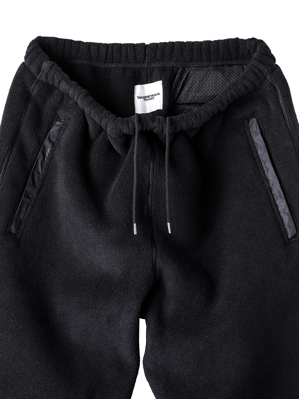 track pant.