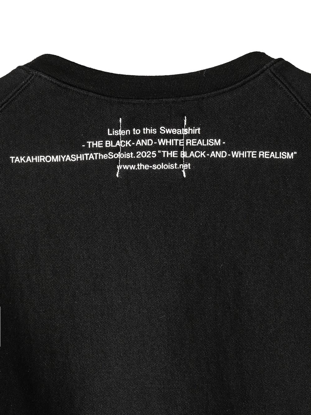 crew neck  sweat shirt "the black-and-white realism"