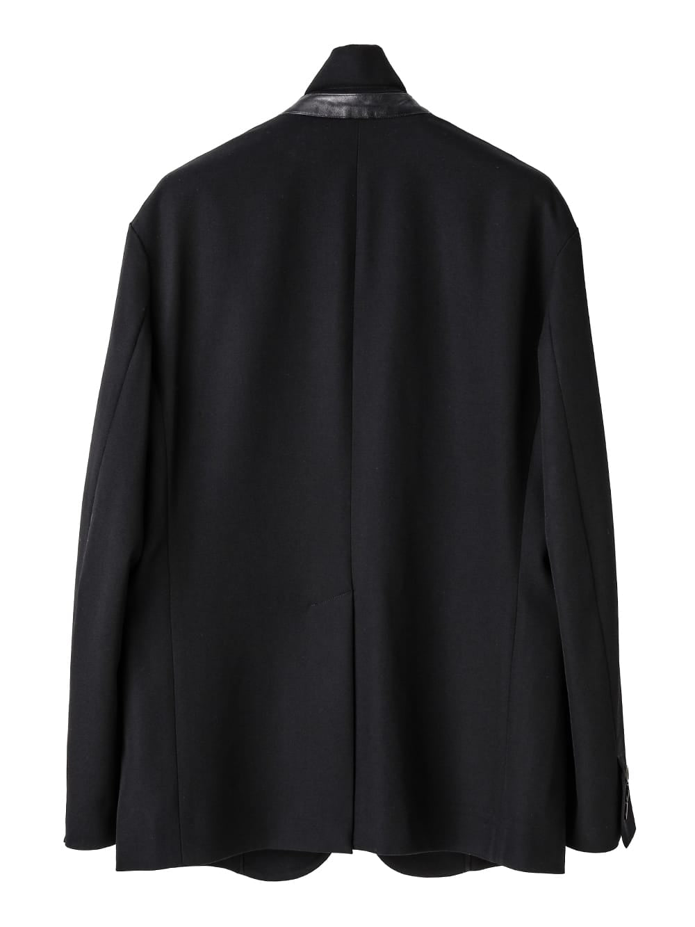 notched lapel 2b sack jacket.