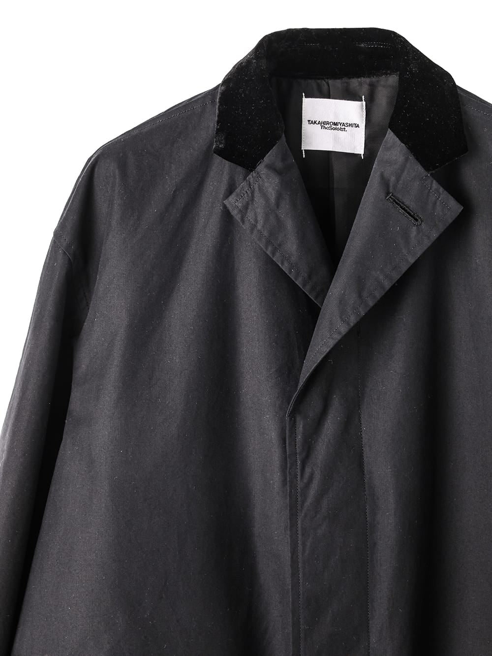 velvet collar chesterfield coat.