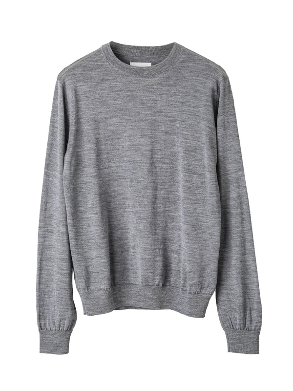 high gauge crew neck  sweater.