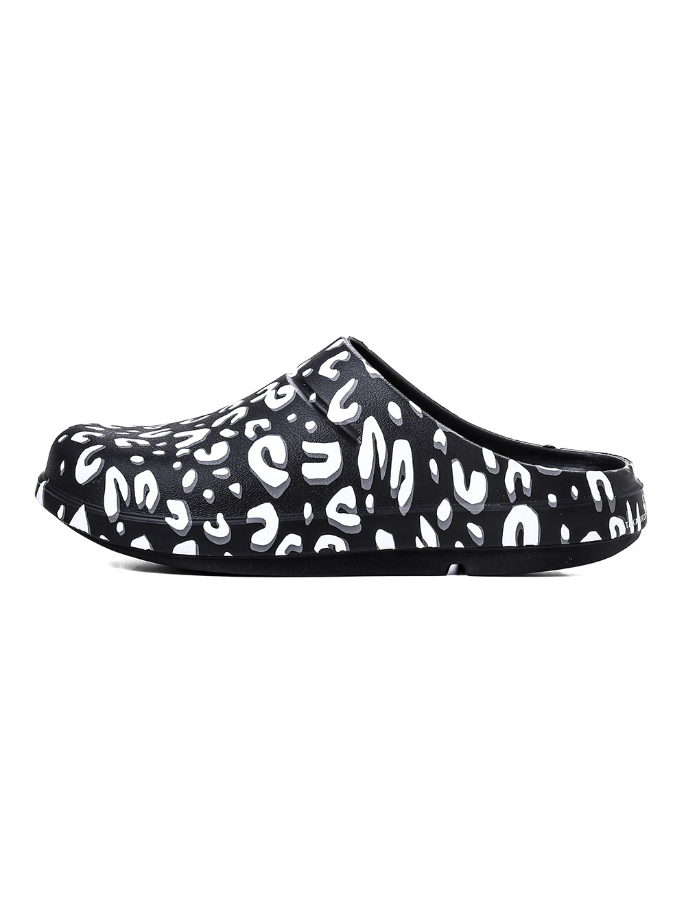 clog.(leopard)