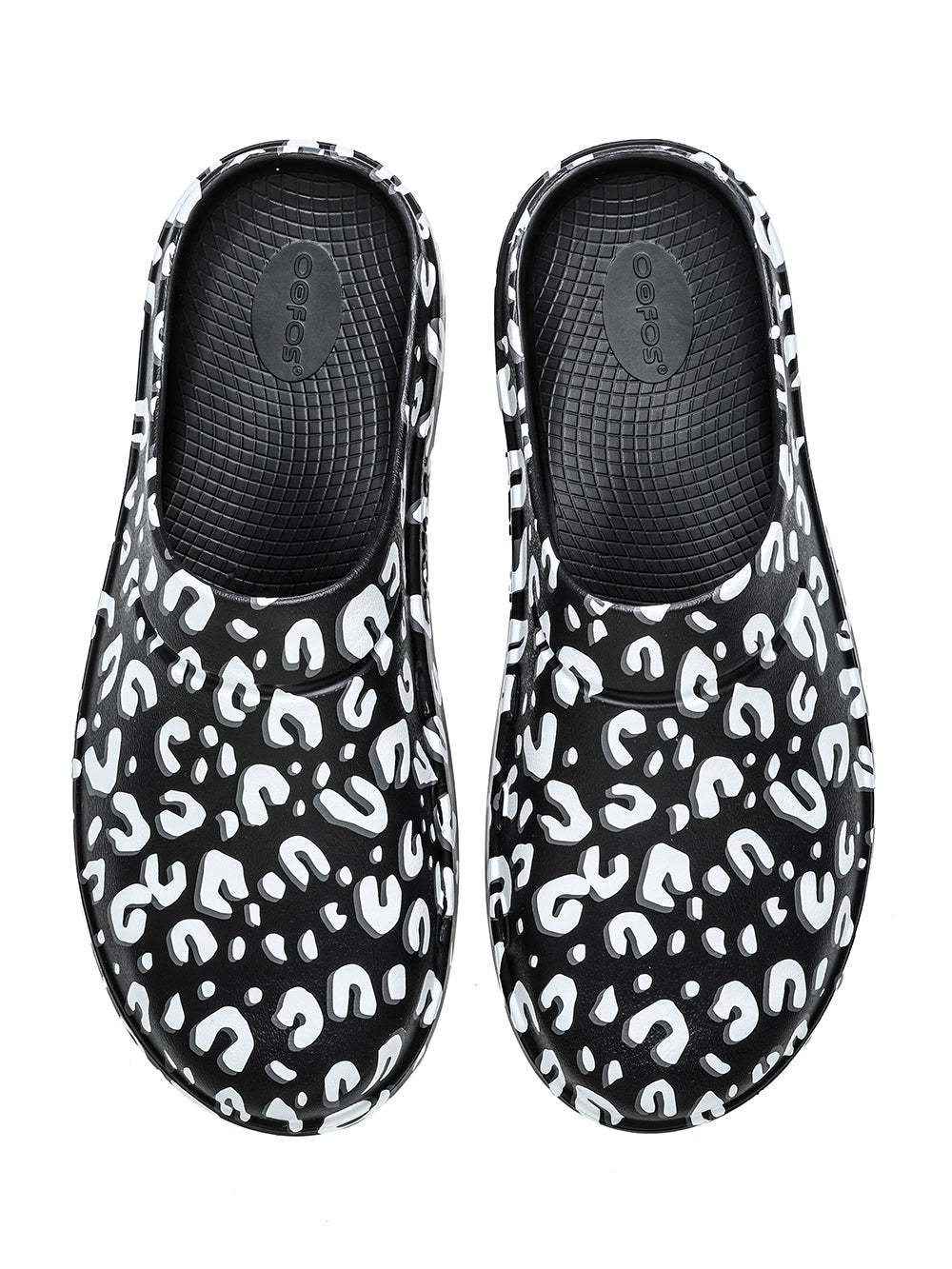 clog.(leopard)