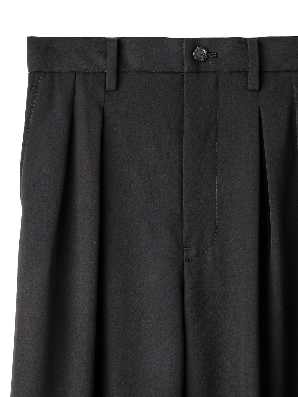 twelve-tuck slacks.