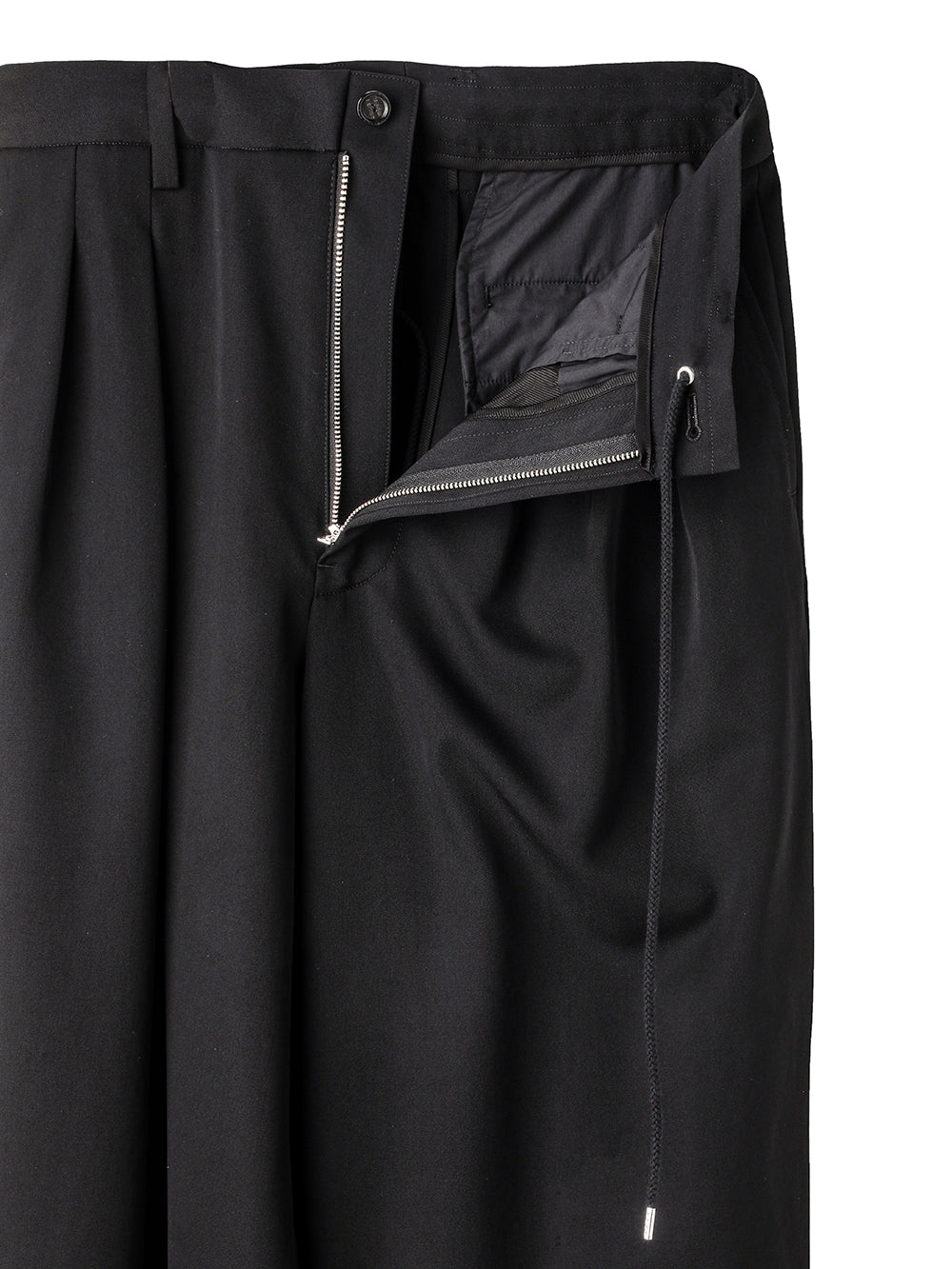 twelve-tuck slacks.