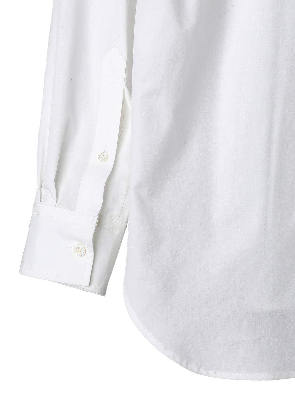 wing collar pin tuck shirt.