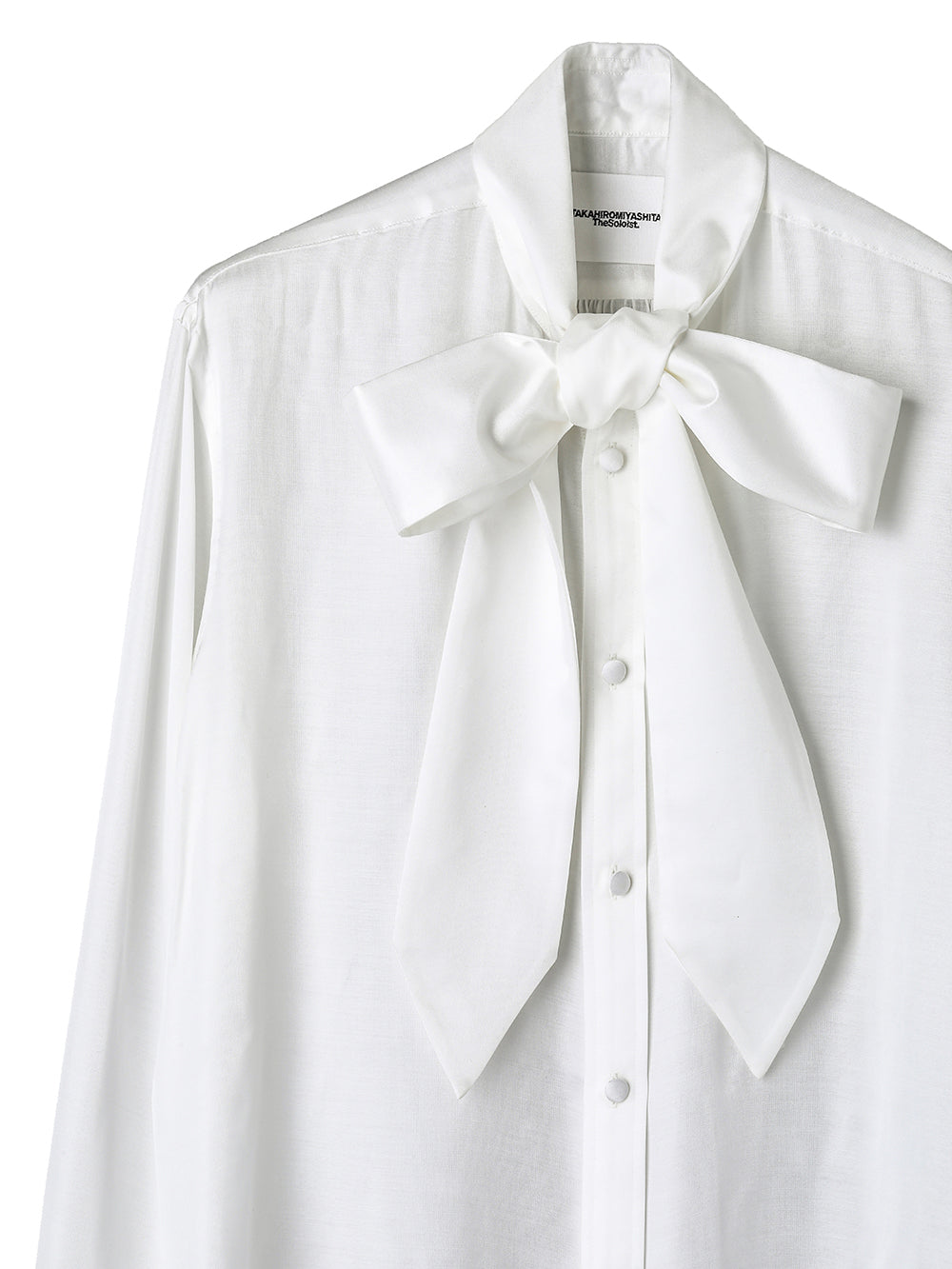 bow tie collar shirt.