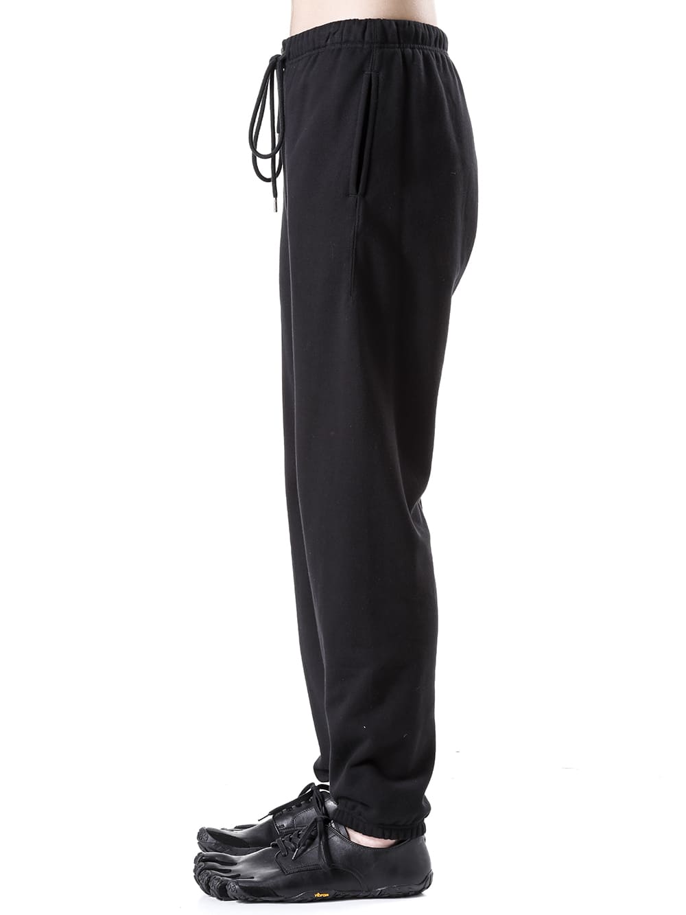 sp.0005AW22_black reverse jogger zipper pant. TheSoloist 