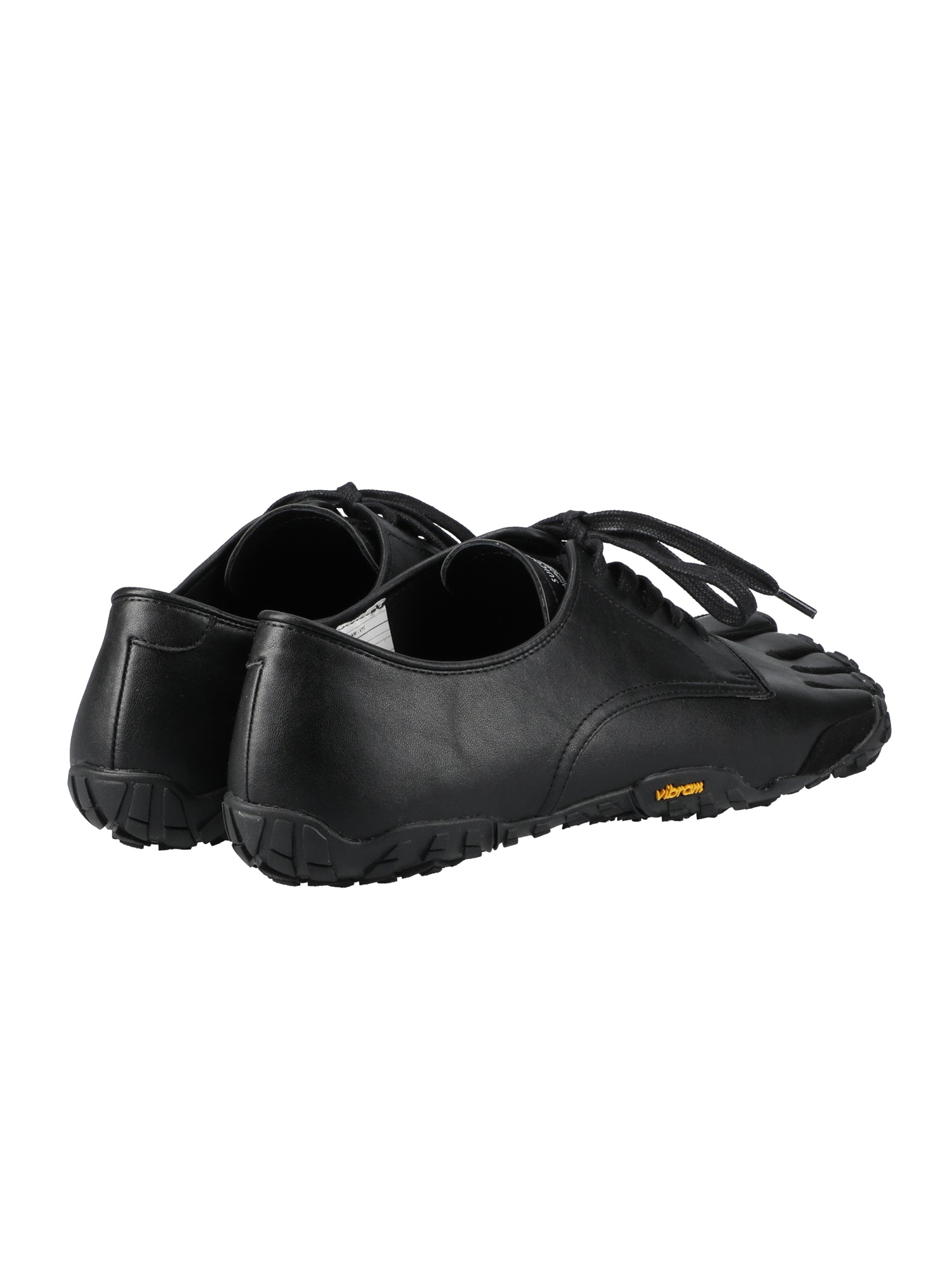 five finger plain shoes.